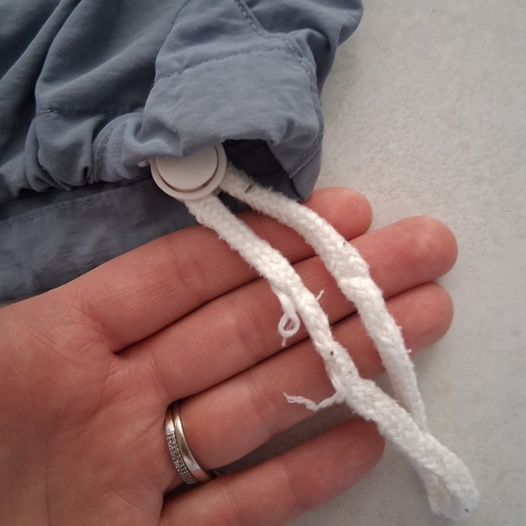 Brandy Melville- J. Galt Shanghai/ Gray Hooded Zip-Up Jacket/ US S - Picture 13 of 13